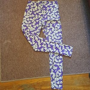 🌻2/$20 lularoe one size leggings
